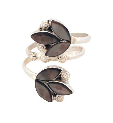 Zuni Native American Black Lip Mother of Pearl Inlay Ring Size 7 SKU233146
