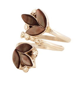 Zuni Native American Black Lip Mother of Pearl Inlay Ring Size 7 SKU233146