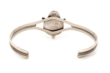 Load image into Gallery viewer, Zuni Native American Orange Spiny Shell Corn Bracelet by Etsate SKU233329